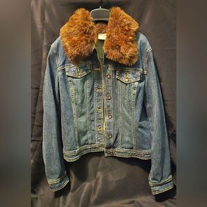 Access by Liz Claiborne Jean Jacket  with removable faux fur collar- Meduim